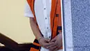 Mantan Kadis DPKAD Pemkot Bandung Herry Nurhayat tiba di Gedung KPK, Jakarta, Senin (22/6/2020). Herry akan menjalani persidangan secara online terkait dugaan korupsi pengadaan tanah untuk ruang terbuka hijau di lingkungan Pemerintah Kota Bandung Tahun 2012-2013. (merdeka.com/Dwi Narwoko)