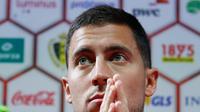 Gelandang Chelsea, Eden Hazard menjadi salah satu target Barcelona di bursa transfer musim panas 2017. (BRUNO FAHY / Belga / AFP)