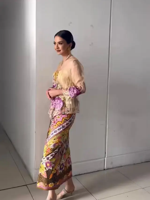 10 Tampilan Anggun Artis Kenakan Kebaya di Istana Berkebaya, dari Ariel Tatum, Nagita Slavina hingga Raline Shah