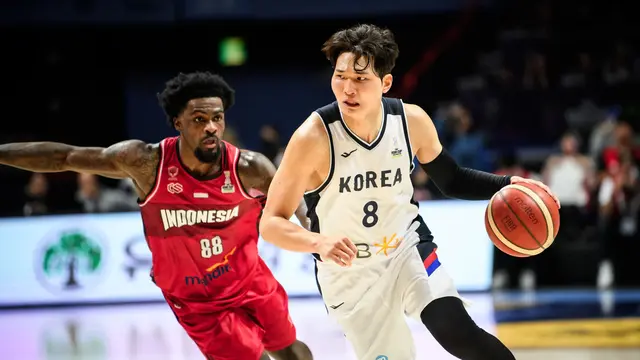 Aksi Anthony Beane saat timnas basket Indonesia melawan Korea di Kualifikasi FIBA Asia Cup