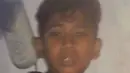 Semakin tenar Alif, membuat warganet semakin penasaran melihat foto lawasnya. Seperti melihat Alif Dilan KW ketika masih remaja. Foto Alif yang kalem tak pecicilan ini berhasil bikin warganet pangling. Jika dibandingkan dengan sekarang, perubahan penampilan dari Alif Dilan KW terlihat jelas. (Liputan6.com/TikTok/mikey22287)