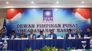 Ketua Umum DPP PAN Zulkifli Hasan tampak hadir bersama Ketua Dewan Kehormatan DPP PAN Amien Rais saat memimpin rapat harian perdana PAN di Jakarta. Foto diambil pada Jumat (27/3/2015). (Liputan6.com/Helmi Afandi)
