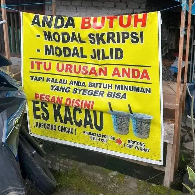 9 Singkatan Tulisan Nyeleneh di Tempat Jualan Es Ini Bikin Geleng Kepala