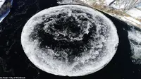 Cakram Es Berbentuk Mirip UFO Gegerkan Warga di Kota AS Ini