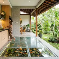 Ilustrasi Kolam Ikan Berbahan Kaca Transparan di Lantai. Foto: AI Generated