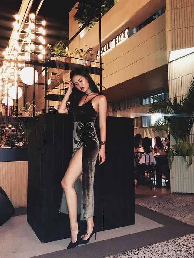 Inspirasi Gaun Malam Clara Tan, Percaya Diri dengan Body Positivity