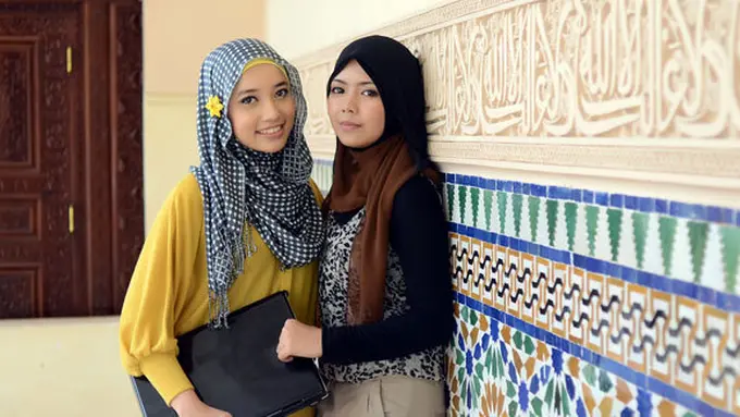 (c) shutterstock.com