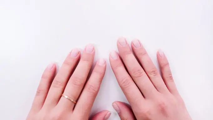 Ilustrasi kuku sehat dan berkilau/freepik.com/golubovystock