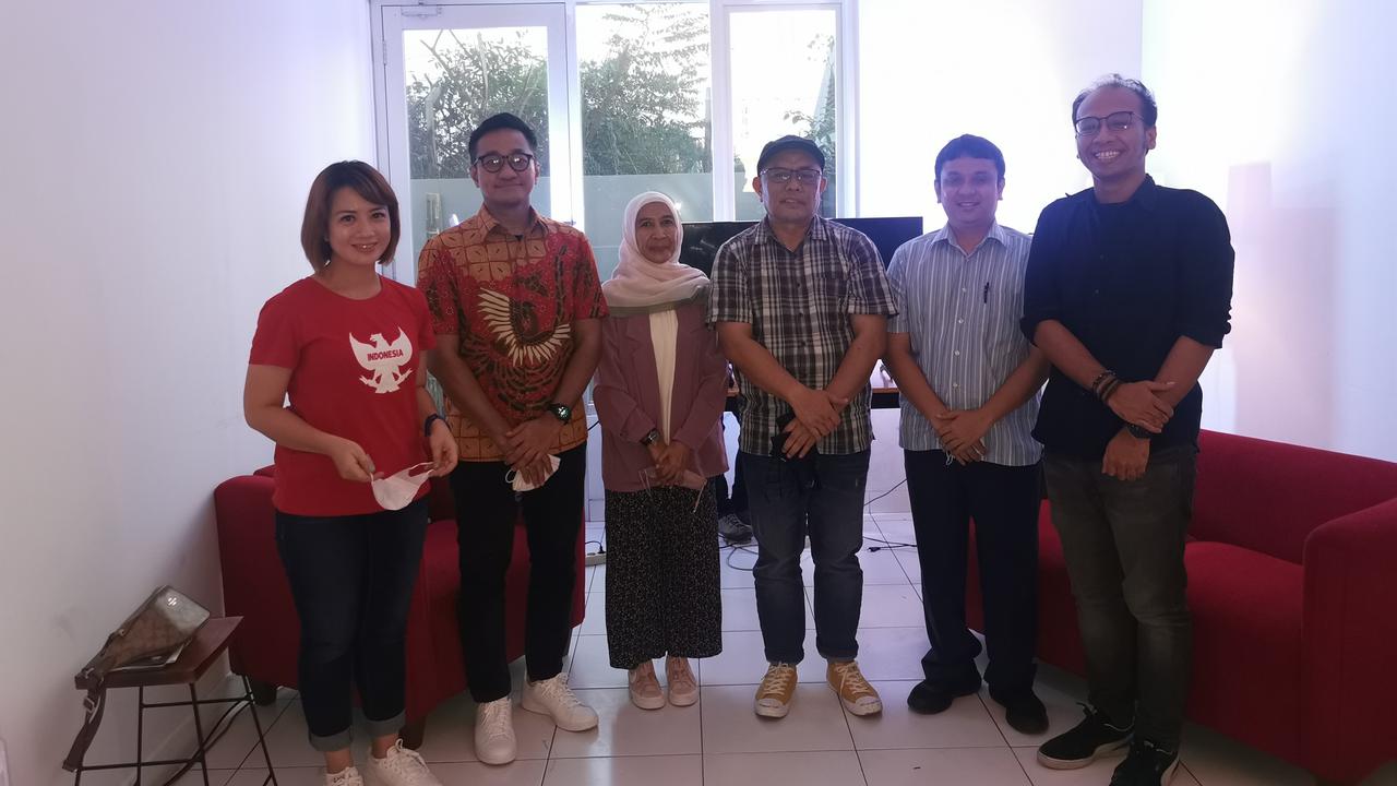 Kolaborasi Ekspresi Seni (Koleksi) vol. 2: Plasti-City, yang dipersembahkan oleh Kedai Kopi Dab, Kopi Tanpa Plastik. (Dok. Ist/Kopi Dab)