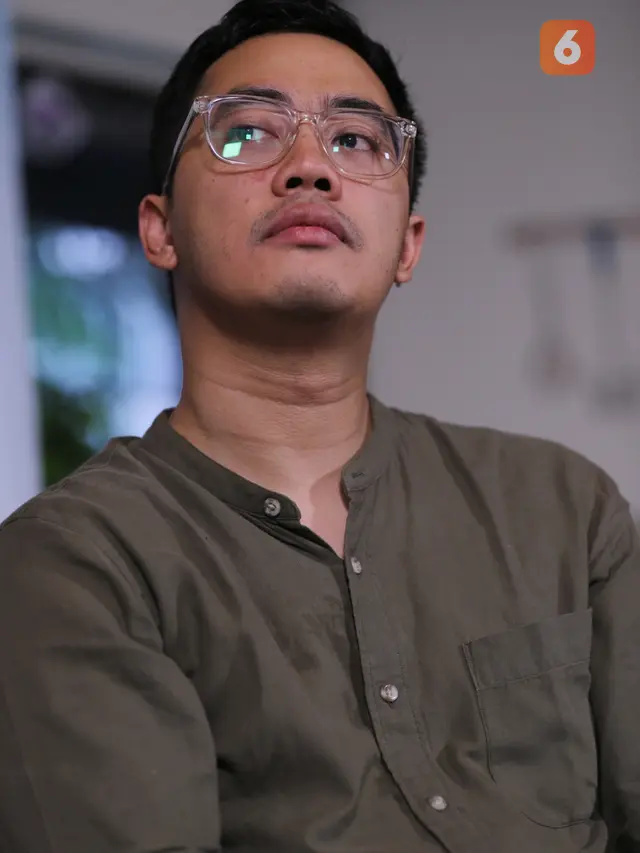 [Bintang] Dennis Adishwara - Julie Estelle