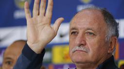 Kontrak Scolari dengan Asosiasi Sepakbola Brasil itu akan berakhir bulan depan dan pelatih asal Portugal tersebut menolak memperpanjang masa jabatannya. (REUTERS/Marcelo Regua)