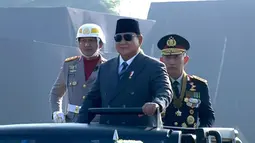 Prabowo Pimpin Upacara HUT ke-80 Bhayangkara di Cikeas