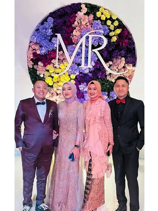 7 Potret Kekasih Sule di Resepsi Pernikahan Rizky Febian dan Mahalini, Menawan