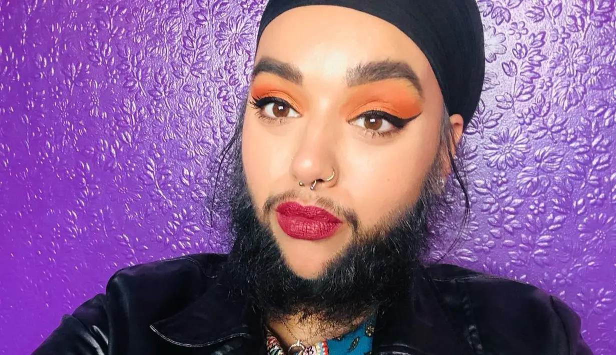 Ia mengaku lelah merasa sakit akibat efek waxing dan memilih untuk berdamai dengan kondisinya. (Foto: Instagram/ @HarnaamKaur)