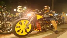 Sepeda motor custom, kuda besi yang tak biasa dan lebih dari sekadar moda transportasi.