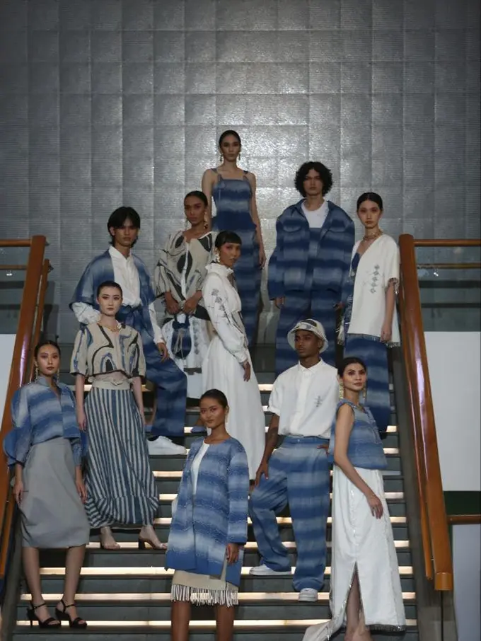 Kreasi Seni Pahat Batak dalam Koleksi Teranyar Tobatenun ‘Kayu dan Kosmos’