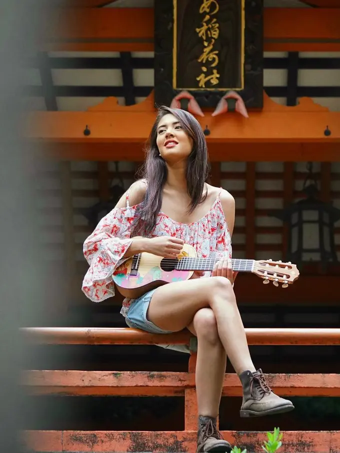 [Bintang] Aurelie Moeremans