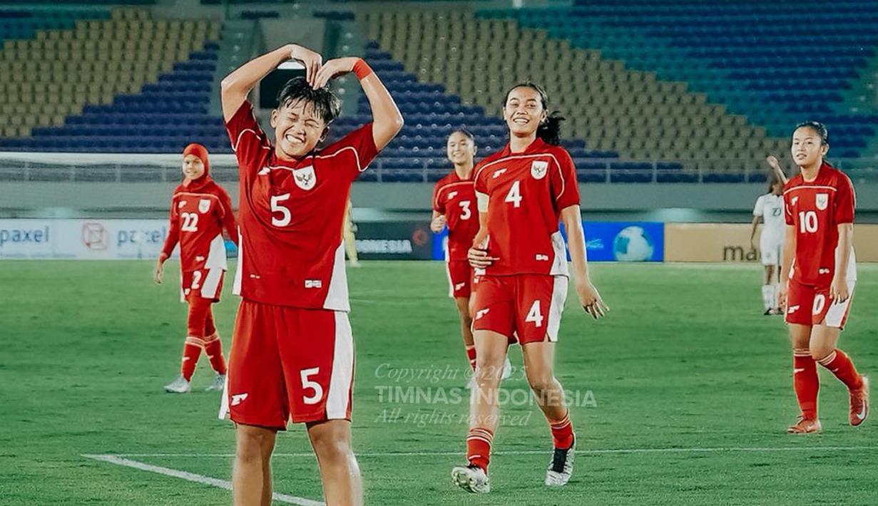 Nasywa Salsabila Fatah menjadi pemain paling produktif pada laga tersebut. Ia berhasil mencetak hattrick melalui golnya pada menit ke-14, ke-23, dan ke-36. (@TimnasIndonesia)