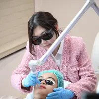 Clinic de Votre Peau di Gading Serpong, Tangerang