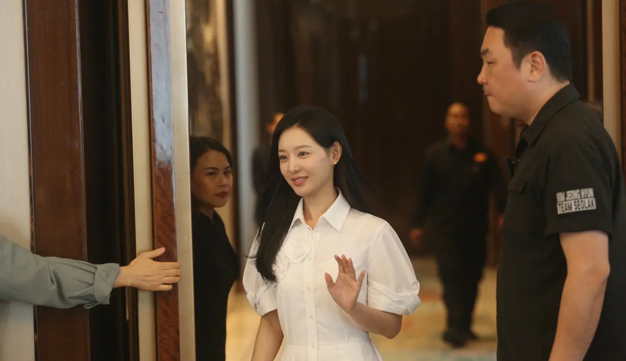 Kim Ji Won di konferensi pers "Be My One", Sabtu (31/8/2024) di Jakarta. [Foto: Bayu Herdianto/Fimela]