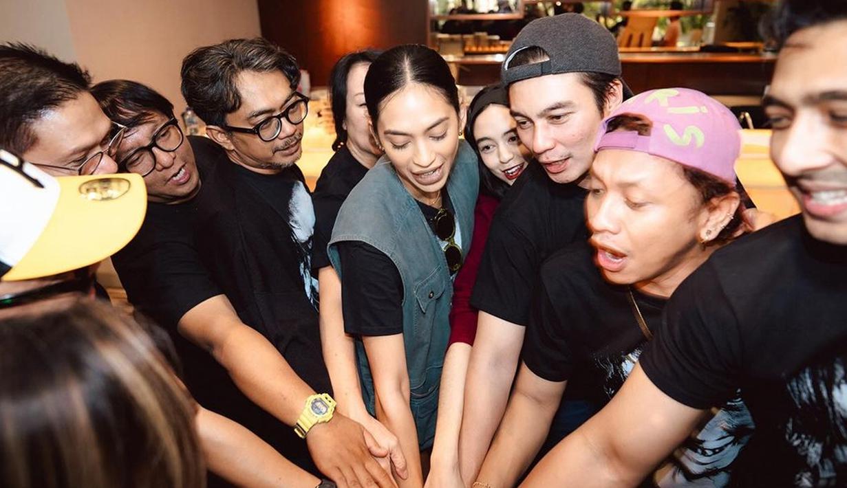 Melansir dari KapanLagi.com, Baim mengatakan bila film garapannya berbeda dari horor lainnya. Baim mengungkapkan sangat sulit menggabungkan unsur-unsur drama dan horor. Ia harus mengarahkan pemain agar aktingnya sampai ke penonton dan juga harus tahu timing untuk jump scare. (Liputan6.com/IG/@baimwong)