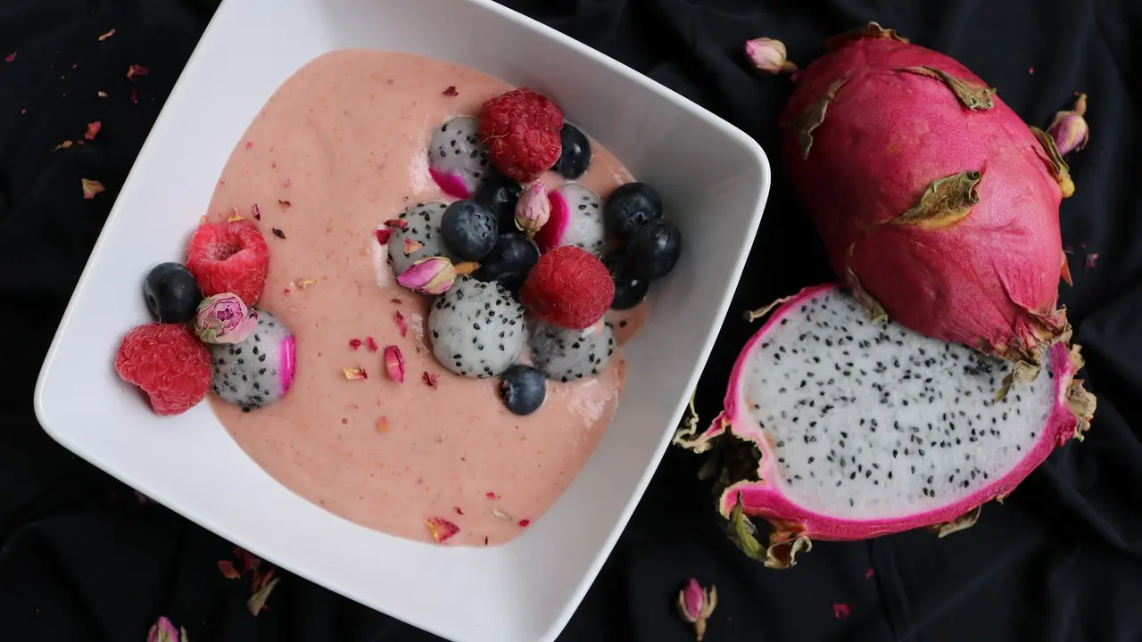 Smoothies buah naga