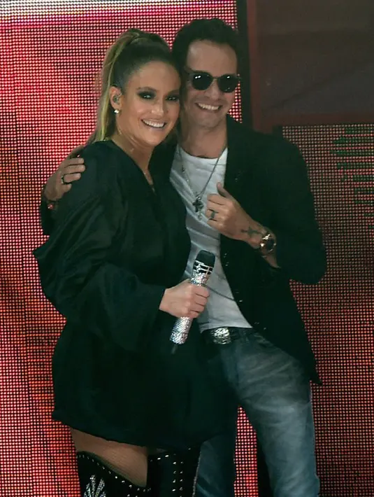 Jlo juga akan menghabiskan hari ayah itu bersama anak-anak pacarnya, yakni Ella dan Natasha, serta mantan istri A-Rod, Cynthia Scurtis. Jlo pun menyadari bahwa dirinya adalah wanita yang beruntung. (AFP/Bintang.com)