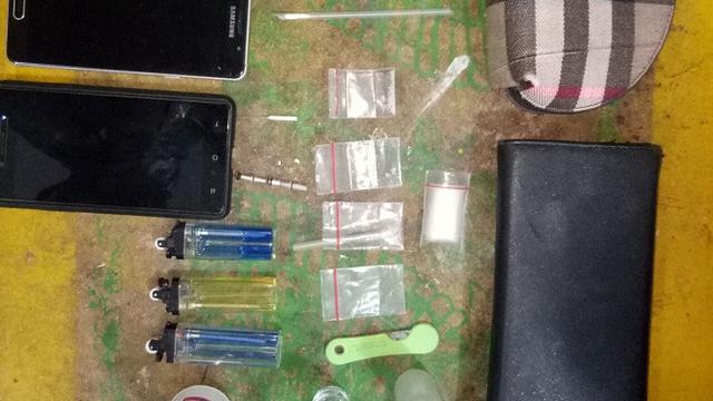 Barang bukti yang diamankan dari kedua PNS di Bulukumba (Liputan6.com/ Eka Hakim)