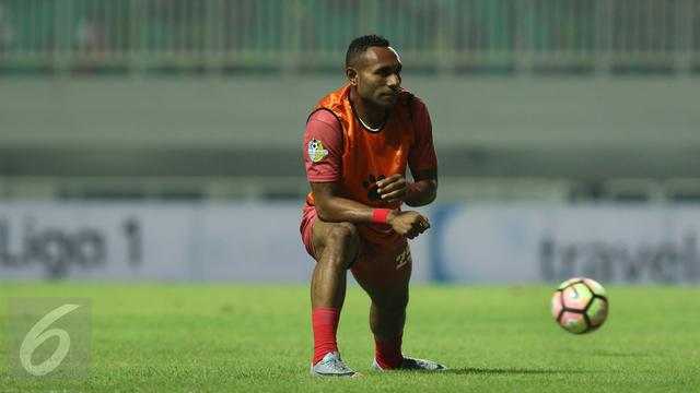 Penyerang PSM Makassar, Titus Bonai