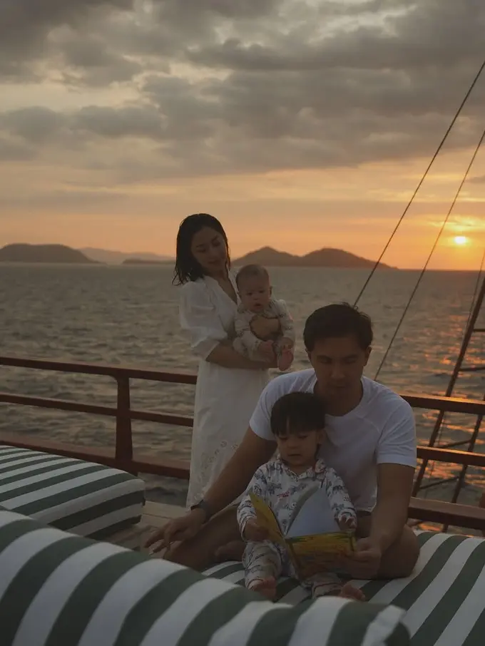 Menikmati Laut dengan Kapal Kini Jadi Tren Traveling seperti yang dilakukan Nikita Willy