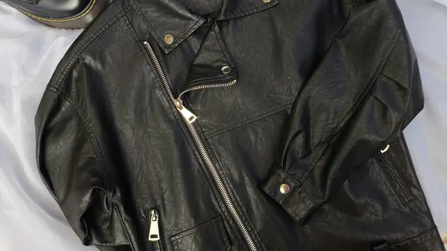 Sejarah Jaket Kulit: Dari Pakaian Pilot hingga Ikon Mode