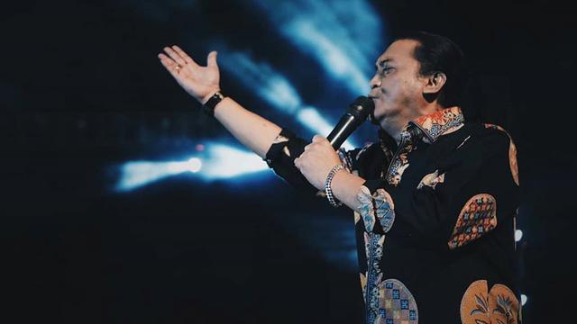 Gaya Didi Kempot saat di Panggung