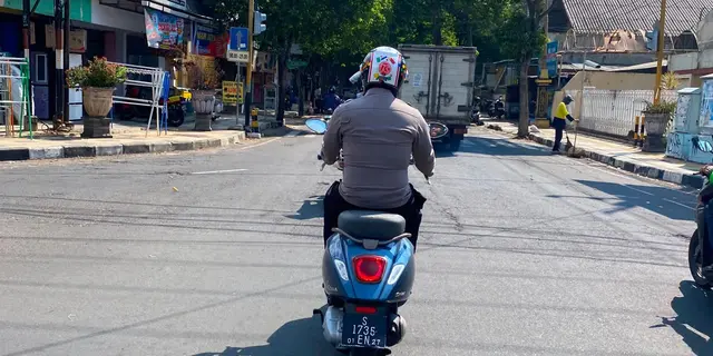 Kasus Polisi Merokok Sambil Berkendara, Plat Nomor Diselidiki