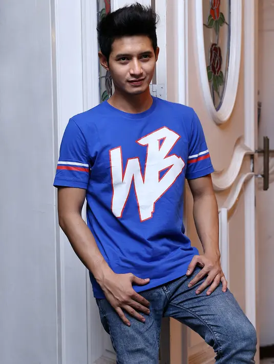 Kepergian Olga Syahputra memberikan luka yang dalam untuk Chand Kelvin. Meskipun sudah lama pergi untuk selama-lamanya, Chand masih merasakan kehadiran Olga Syahputra. (Galih W. Satria/Bintang.com)