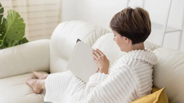 Me time juga membantu meningkatkan kesehatan mental ibu.