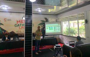 Lembaga Penjamin Simpanan (LPS) memastikan, dana nasabah korban banjir Sumatra di rekening bank tetap aman meski buku tabungan atau dokumen penting lainnya hilang akibat banjir. (Liputan6.com/ Reza Efendi)