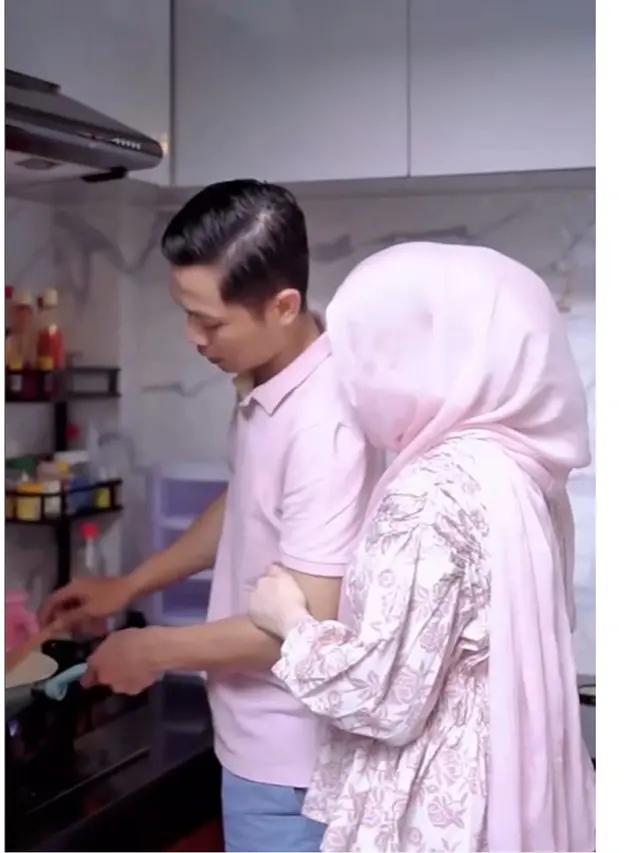 7 Potret Dapur di Rumah Larissa Chou dan Ikram Rosadi, Usung Desain Minimalis