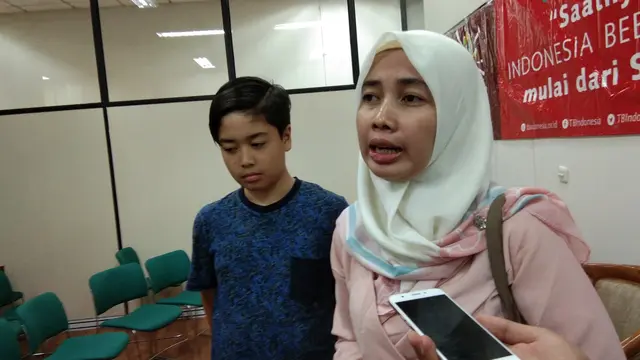 Ully Ulwiyah menceritakan pengalamannya ketika menjalani pengobatan TB-MDR (Liputan6.com/Giovani Dio Prasasti)