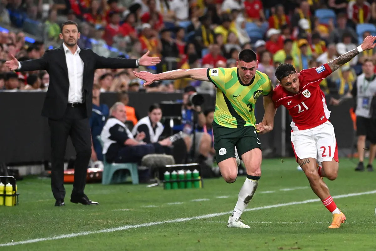 Dean James - Timnas Australia Vs Timnas Indonesia