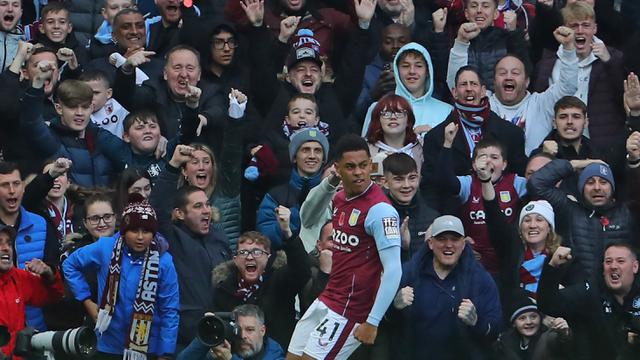 Foto: Kocak, 4 Pemain Ini Pernah Cetak Gol, Assist dan Gol Bunuh Diri dalam Satu Laga di Liga Inggris