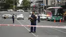 <p>Polisi Selandia Baru mengatakan seorang pria bersenjata melepaskan tembakan ke lokasi bangunan di tengah Kota Auckland. (AP Photo/Abbie Parr)</p>