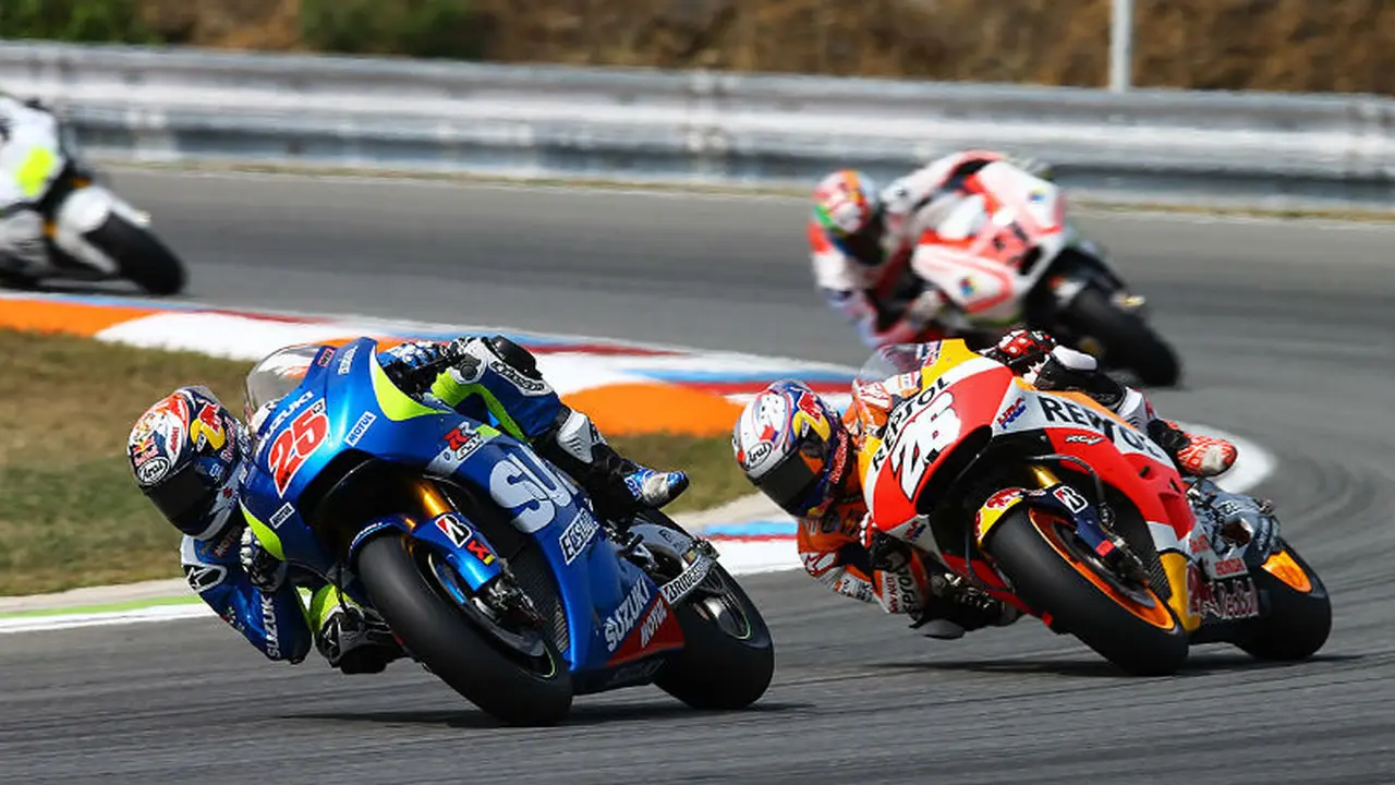 Maverick Vinales (biru)