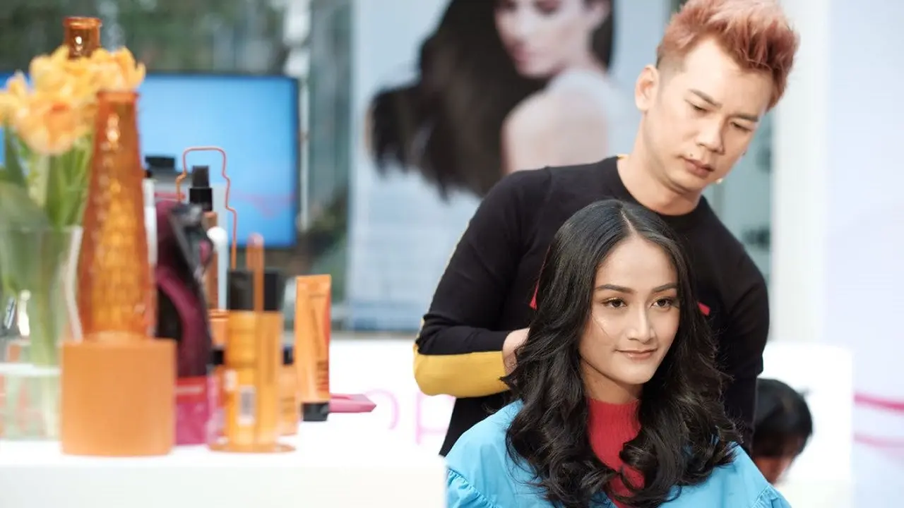 Tren Pelurusan Rambut dengan Tampilan yang Lebih Natural