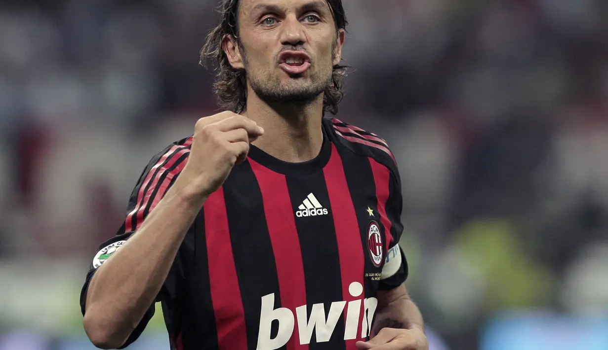 7. Paolo Maldini - Italia (AFP/Emilio Andreoli)