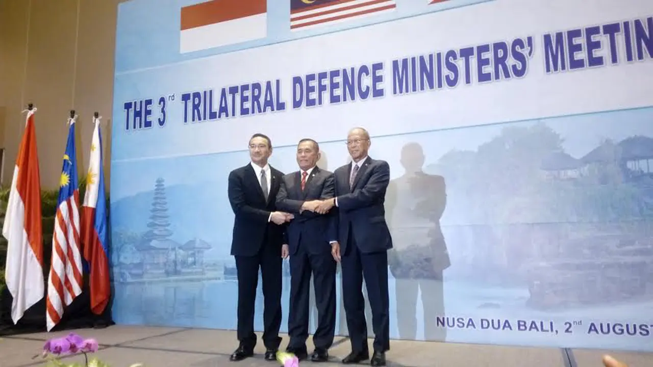 Menteri Pertahanan dari Malaysia, Indonesia dan Filipina. (Liputan6.com/Dewi Divianta)