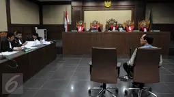 Suasana sidang tuntutan Suryadharma Ali terkait dugaan korupsi penyelenggaraan haji di Kemenag tahun 2011-2013, Jakarta, Rabu (23/12/2015). SDA dituntut 11 tahun denda 750 juta subsider 6 bulan. (Liputan6.com/Helmi Afandi)