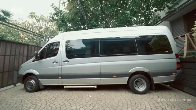 Potret Hadiah Mobil Mewah Untuk Calon Anak Atta Halilintar. (Sumber: YouTube/AH)