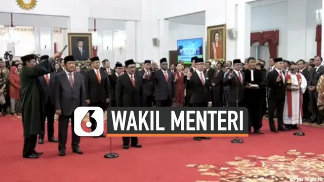 Selusin wakil menteri dilantik Presiden Joko Widodo atau Jokowi. Mereka bertugas membantu menteri Kabinet Indonesia Maju.Sebelum diumumkan, para wakil menteri dipanggil satu per satu menemui Jokowi dan Wapres Ma'ruf Amin di Istana Negara, Jakarta, Ju...