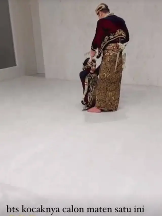 6 Potret Prewedding Via Vallen dan Chevra Yolandi dengan Adat Jawa, Banjir Pujian