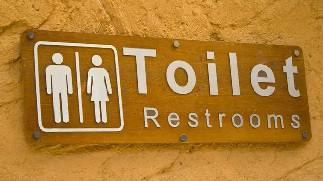 Bahaya Kuman yang Bisa Ditularkan Lewat Toilet Umum